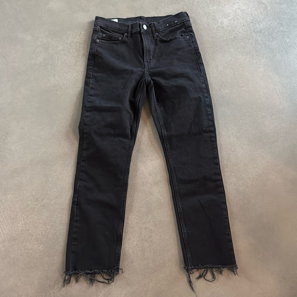 GAP Women's Straight Leg Jeans — Black